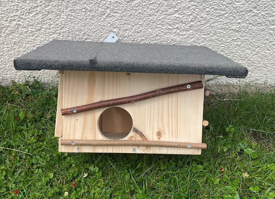 Igelhaus aus Holz